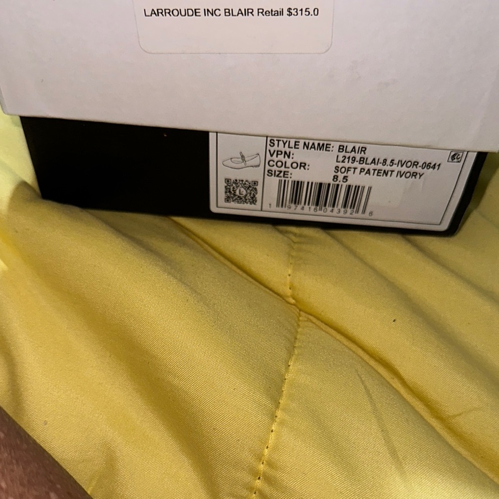 Larroude Cream Flats with Classic Mary Jane Style - Picture 16 of 16